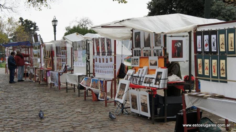 Feria de artesanos de plaza Francia
